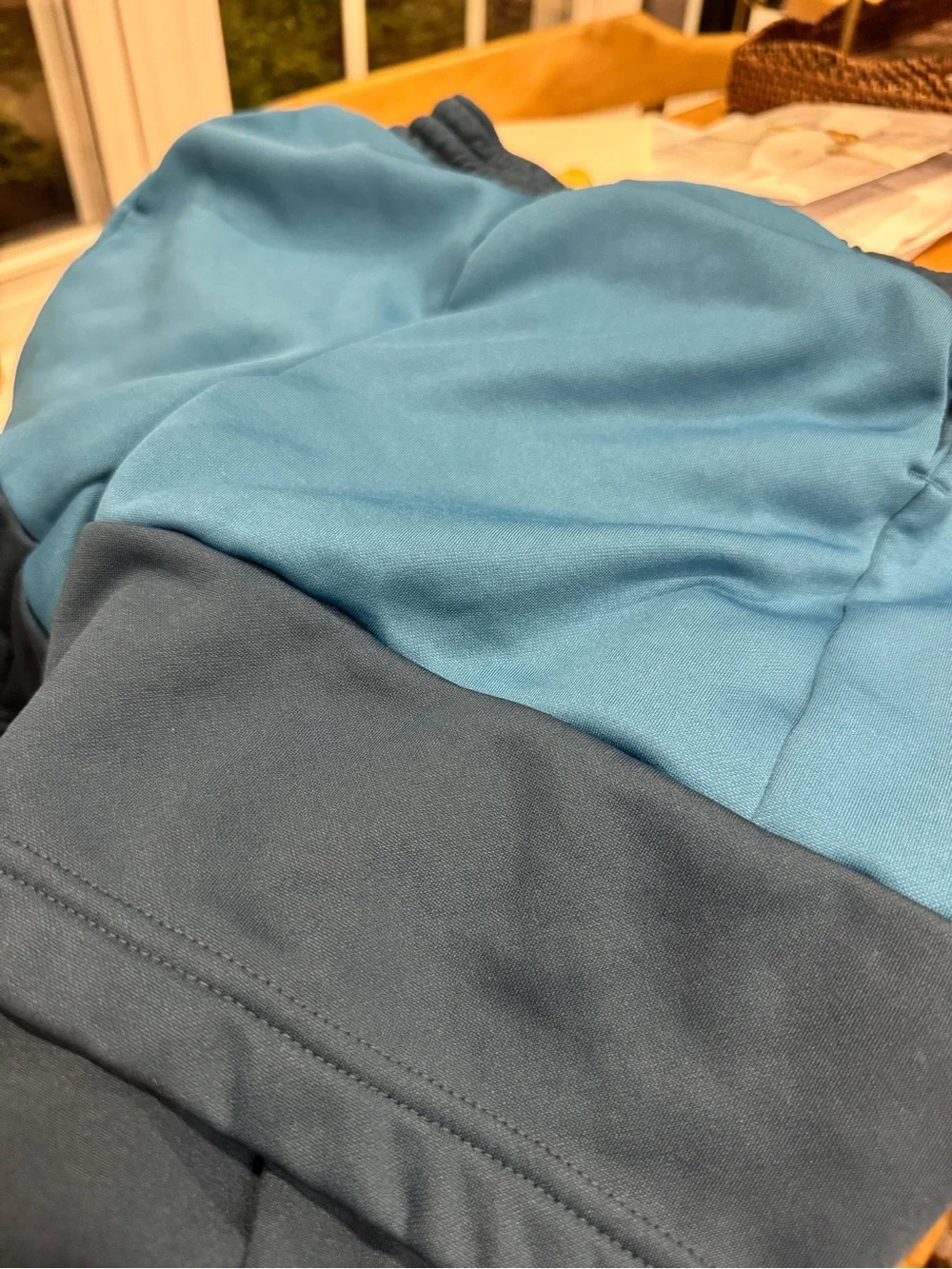 Rare  Layered Shorts with Leggings TECHIE FLEECE Size L (10)  GO DRY
